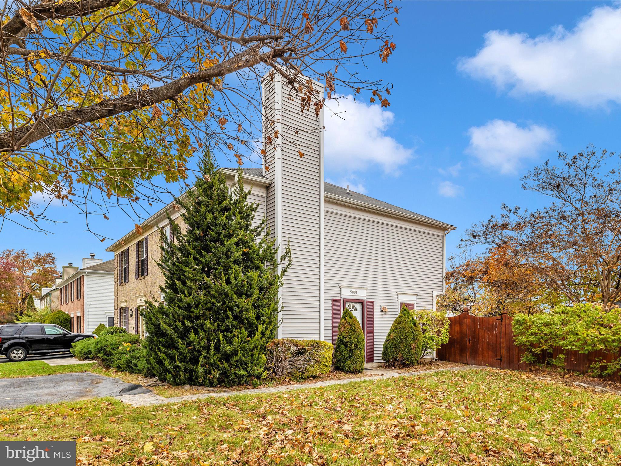 5801 Farmgate Ct