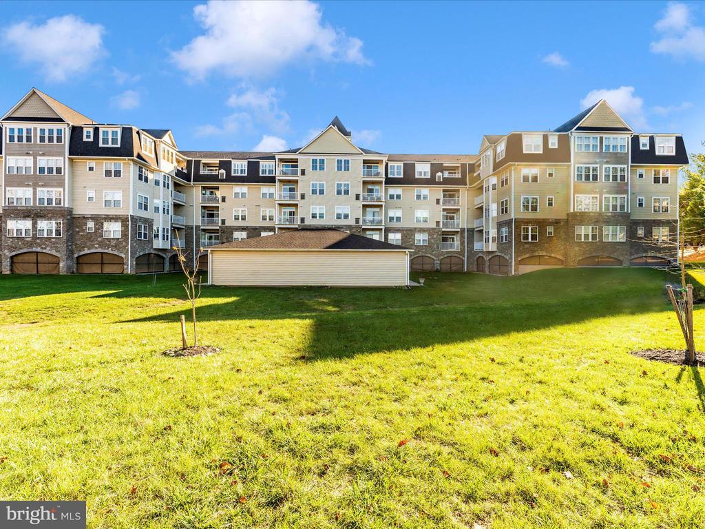 2520 Waterside Dr #304