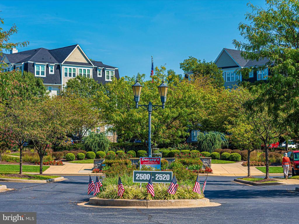 2520 Waterside Dr #304