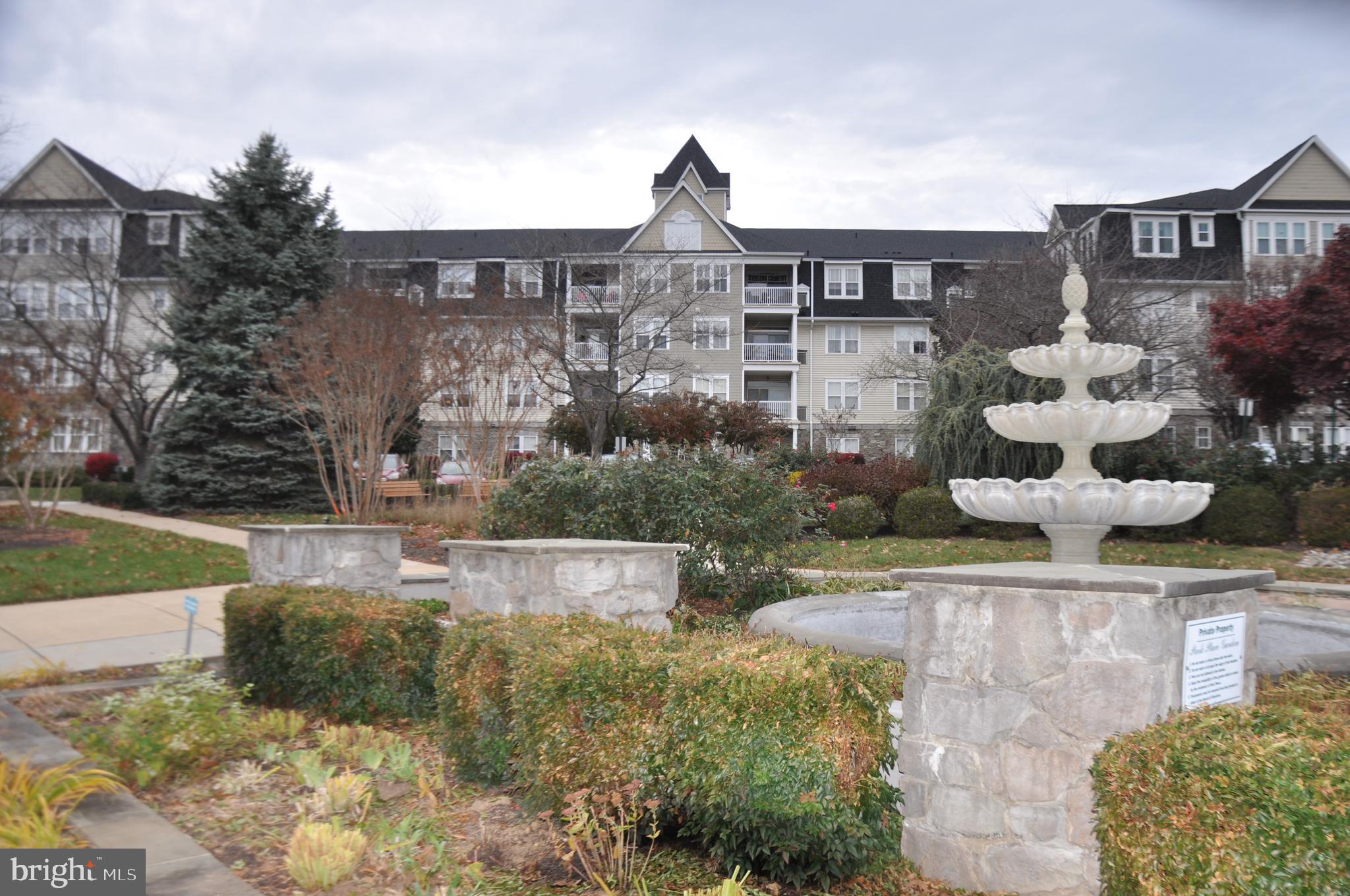 2520 Waterside Dr #304