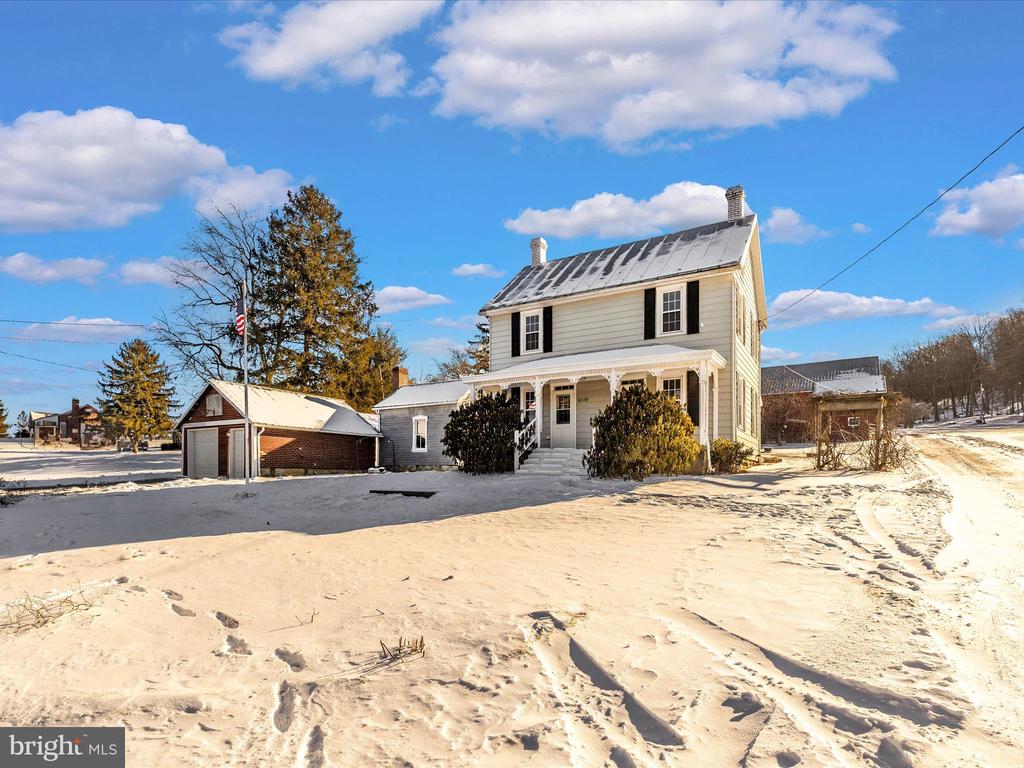 6319 Browns Quarry Rd