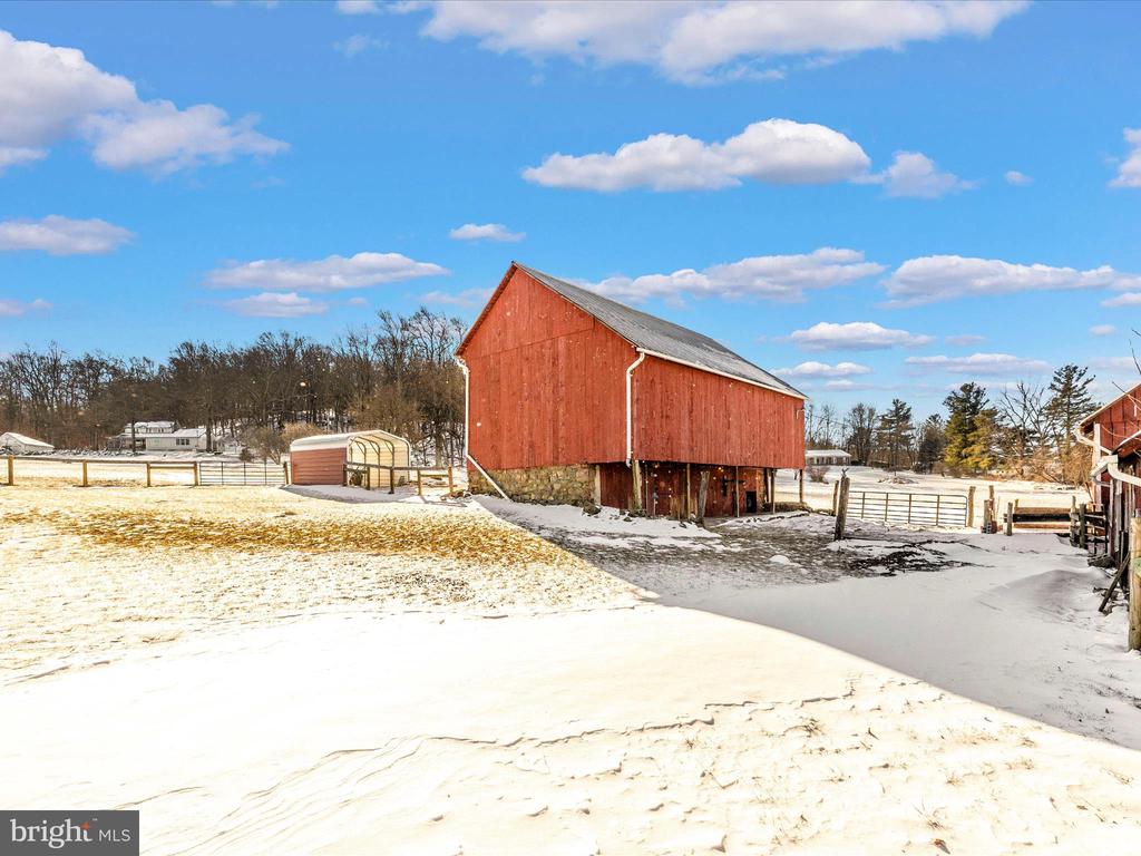 6319 Browns Quarry Rd