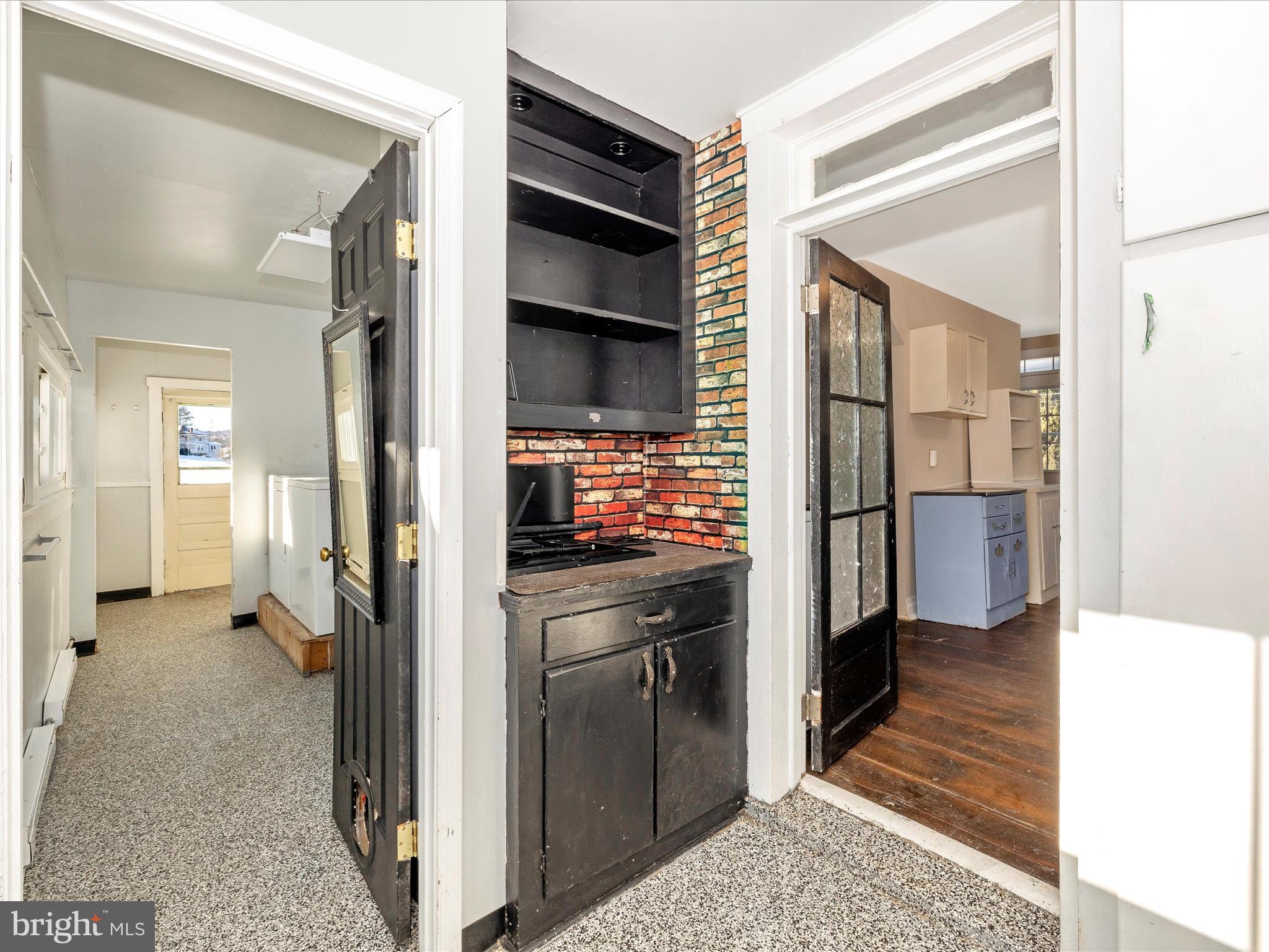 6319 Browns Quarry Rd