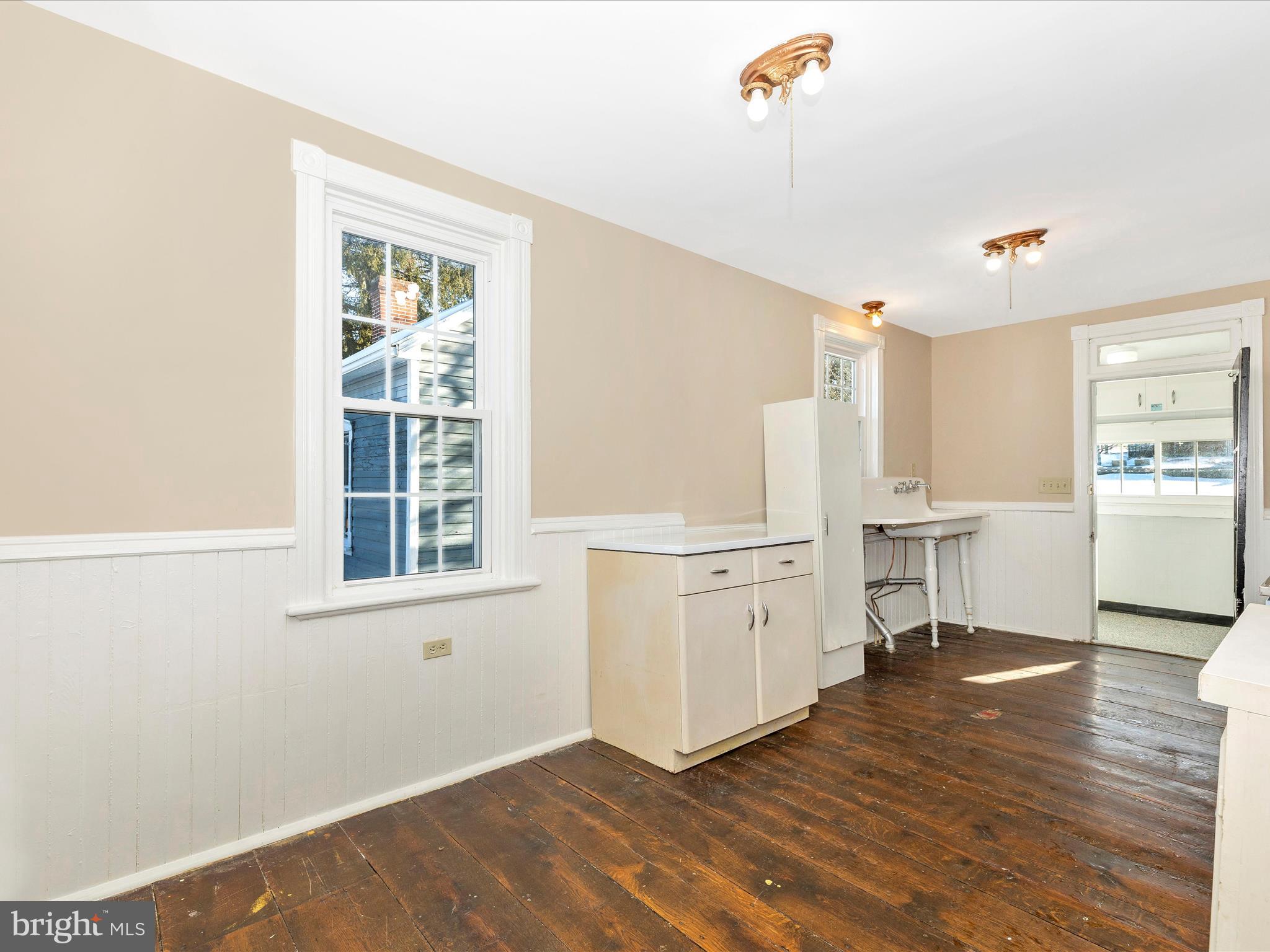 6319 Browns Quarry Rd