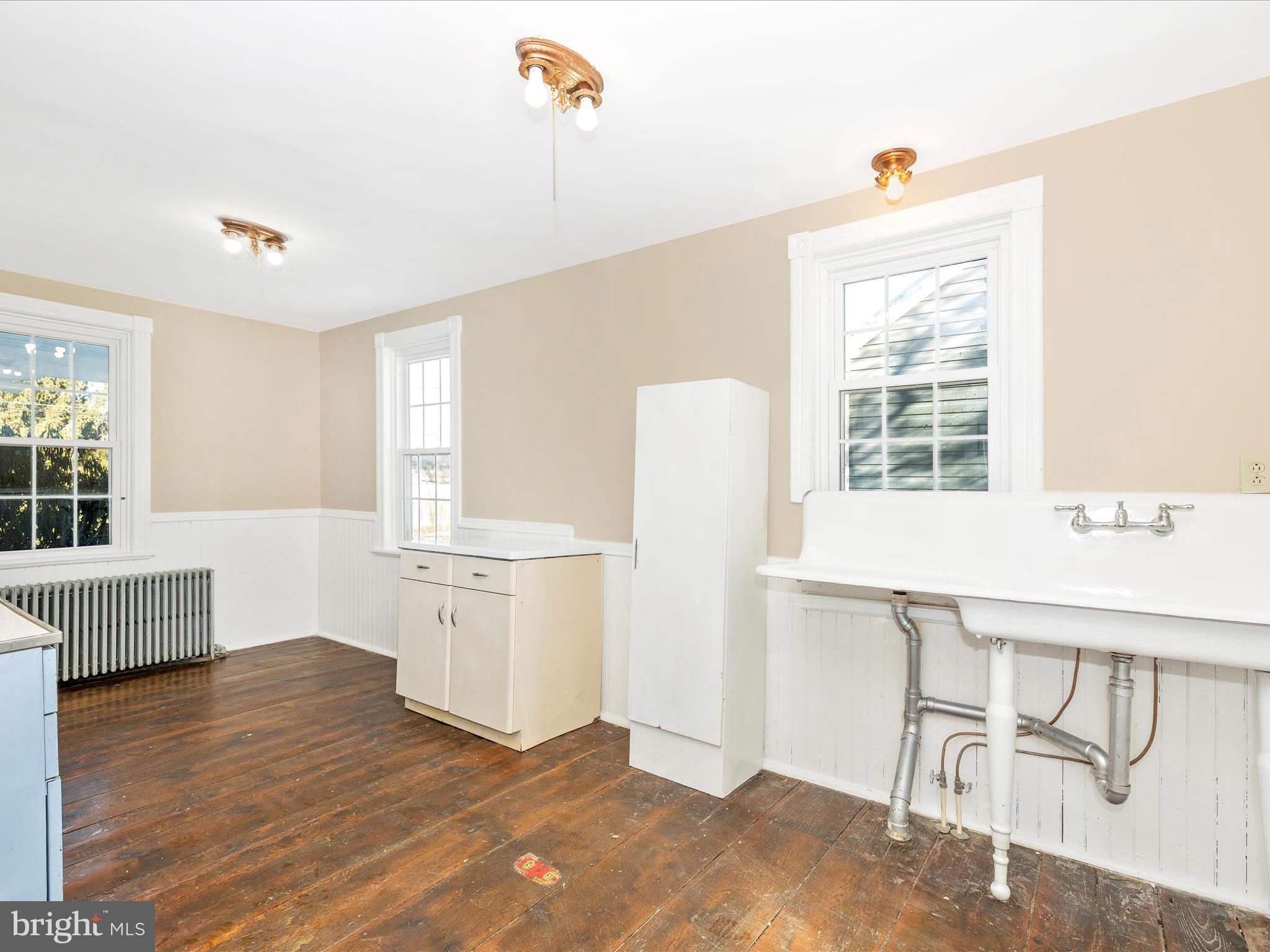 6319 Browns Quarry Rd