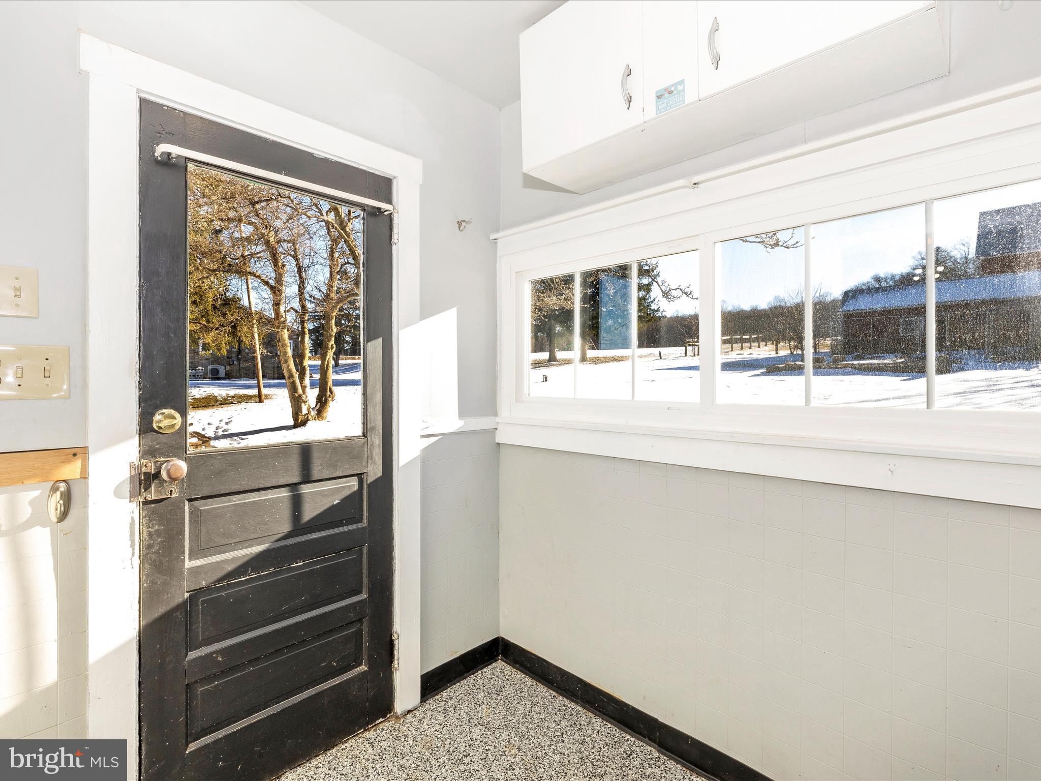 6319 Browns Quarry Rd