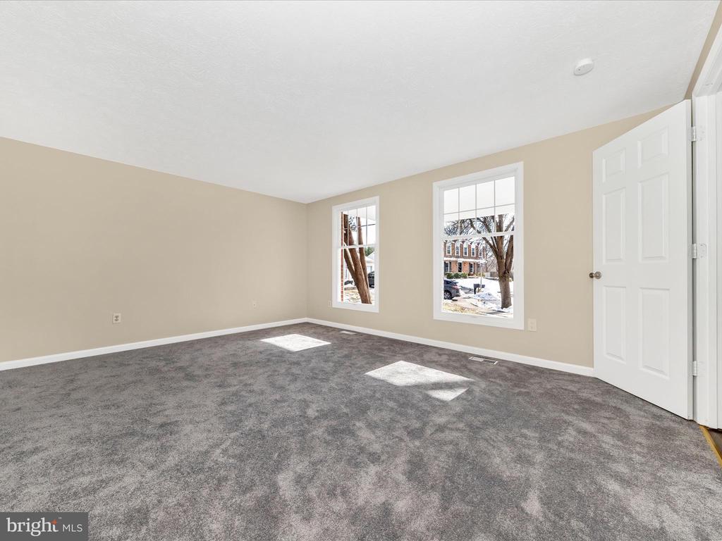 1381 Fox Run Ct