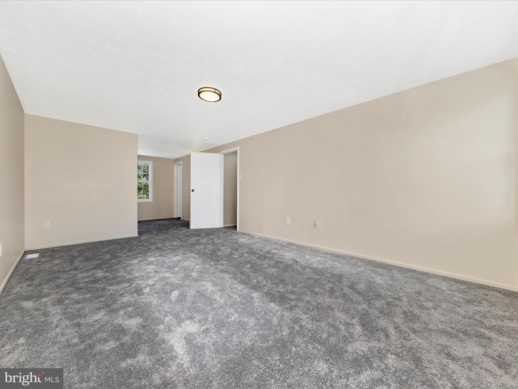 1381 Fox Run Ct