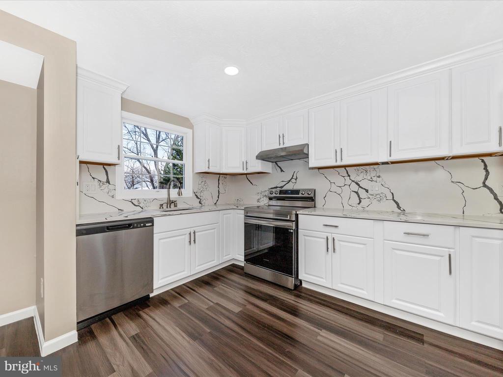 1381 Fox Run Ct