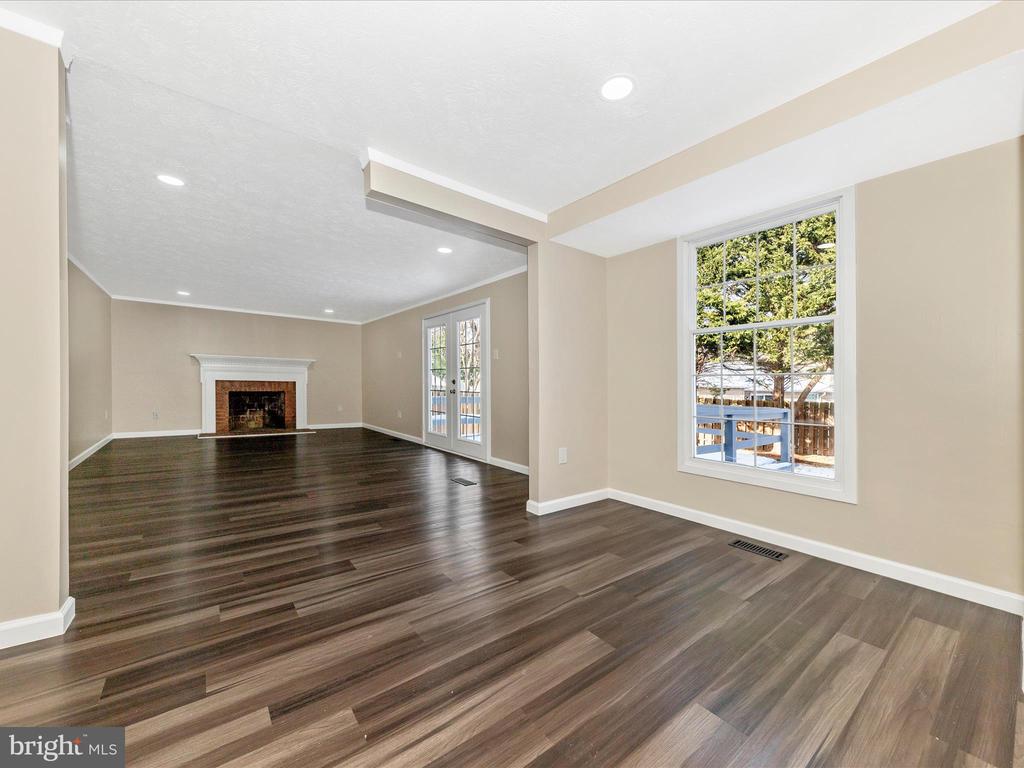 1381 Fox Run Ct