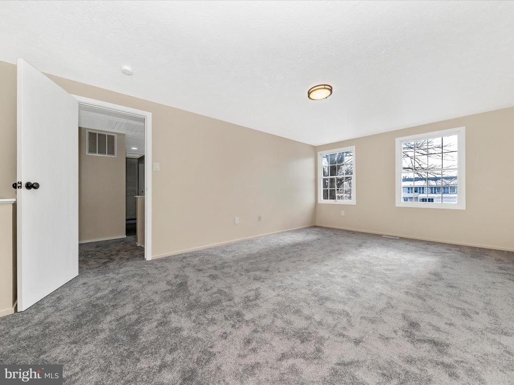 1381 Fox Run Ct