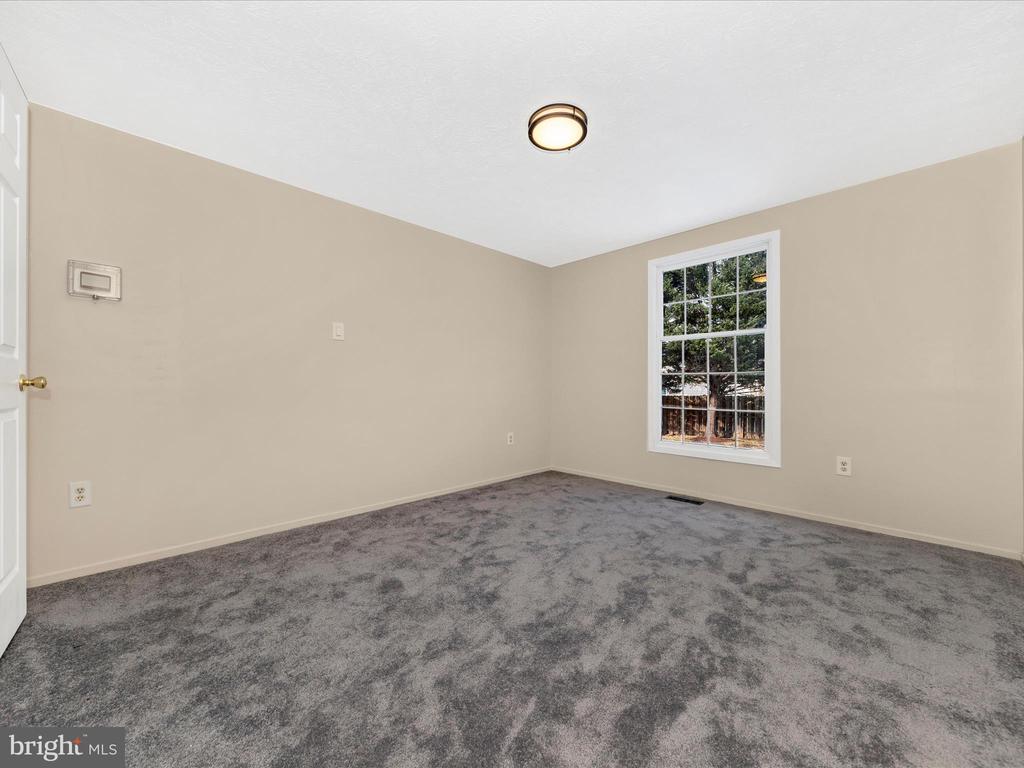 1381 Fox Run Ct