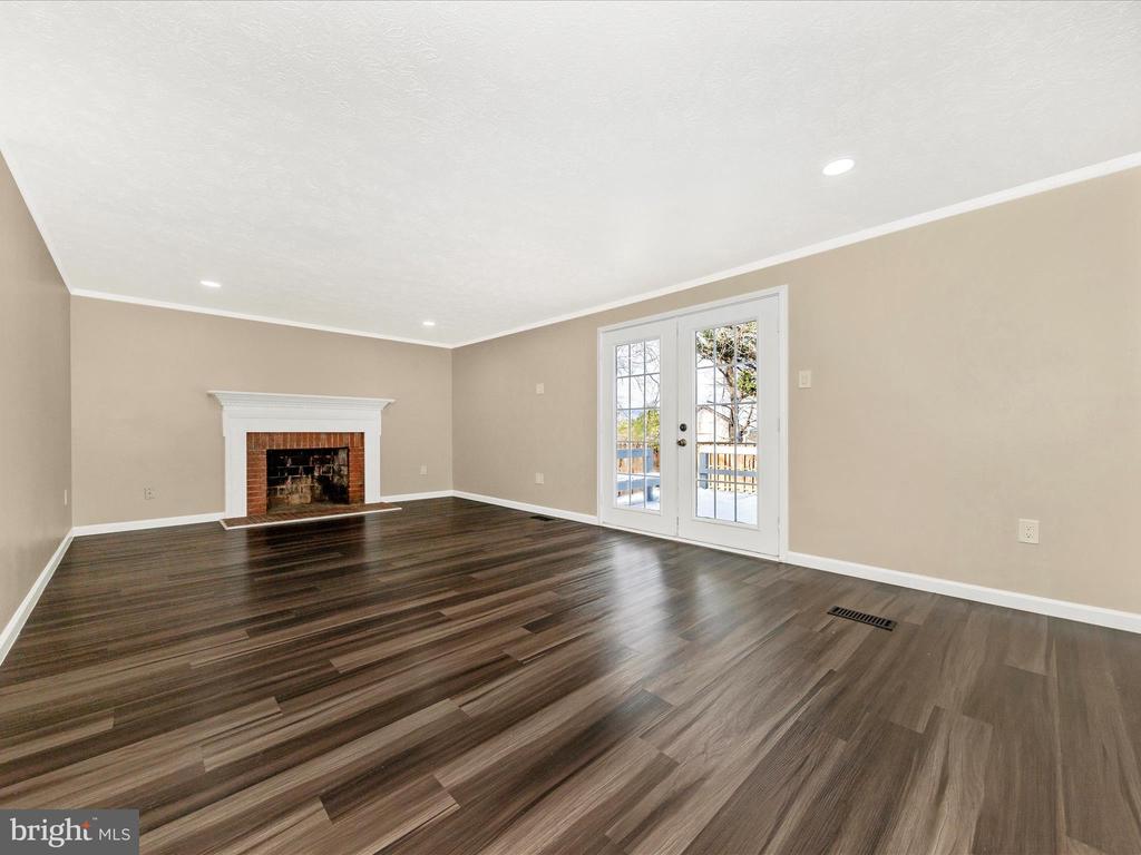 1381 Fox Run Ct