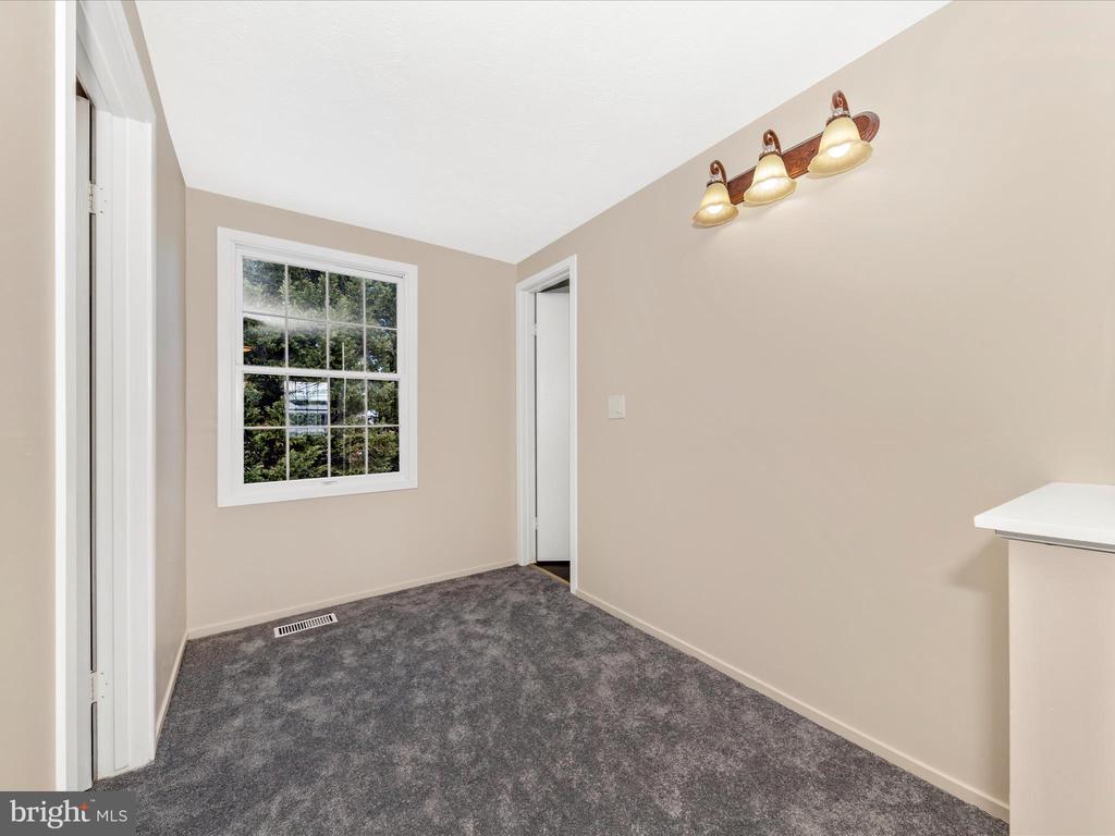 1381 Fox Run Ct