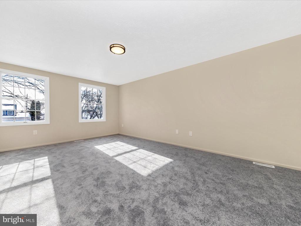 1381 Fox Run Ct