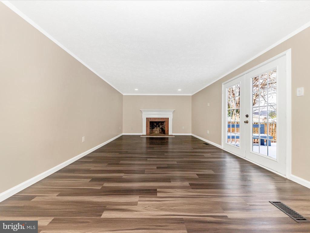 1381 Fox Run Ct