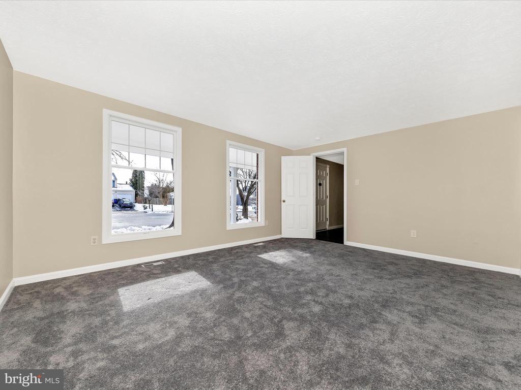 1381 Fox Run Ct