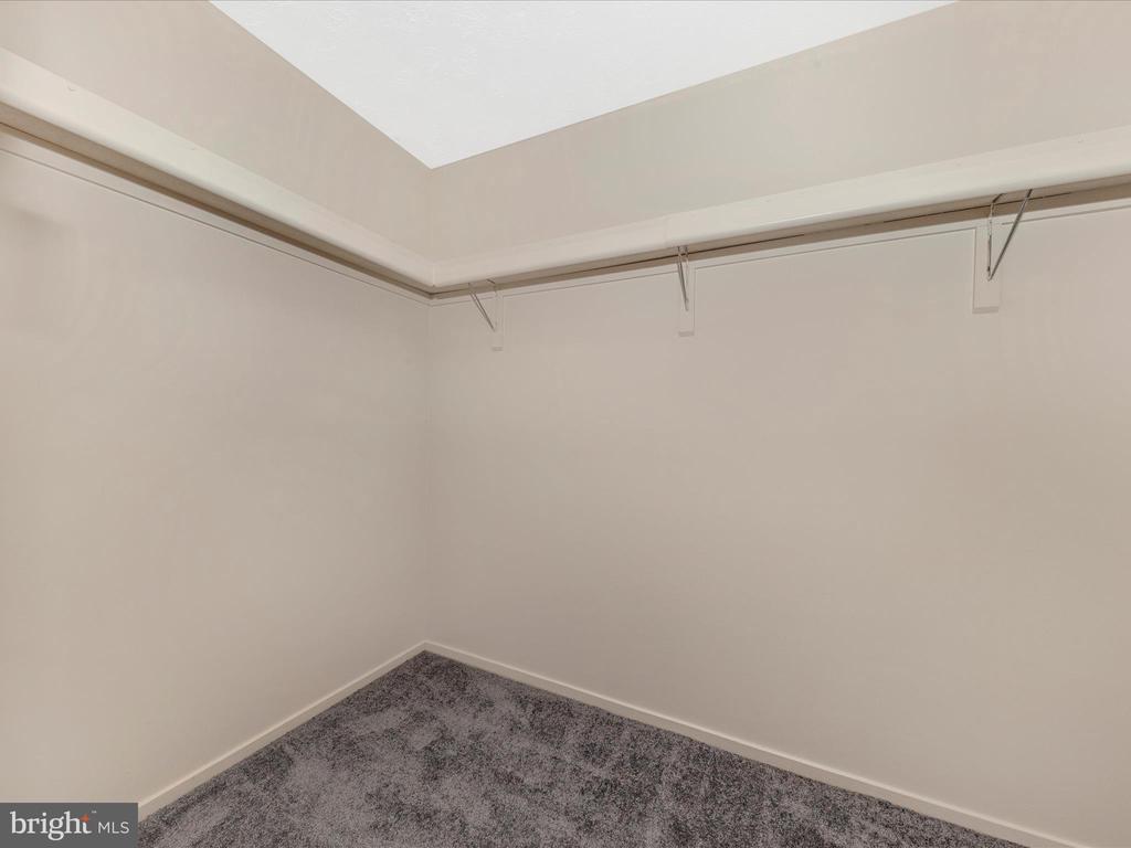 1381 Fox Run Ct
