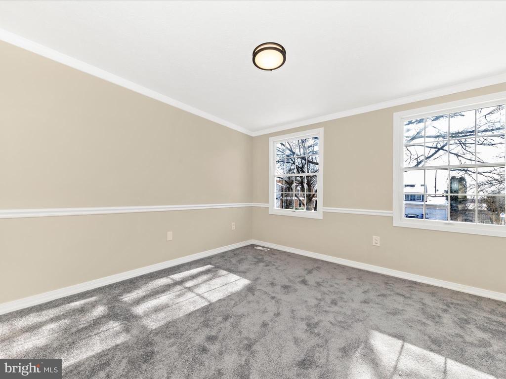 1381 Fox Run Ct