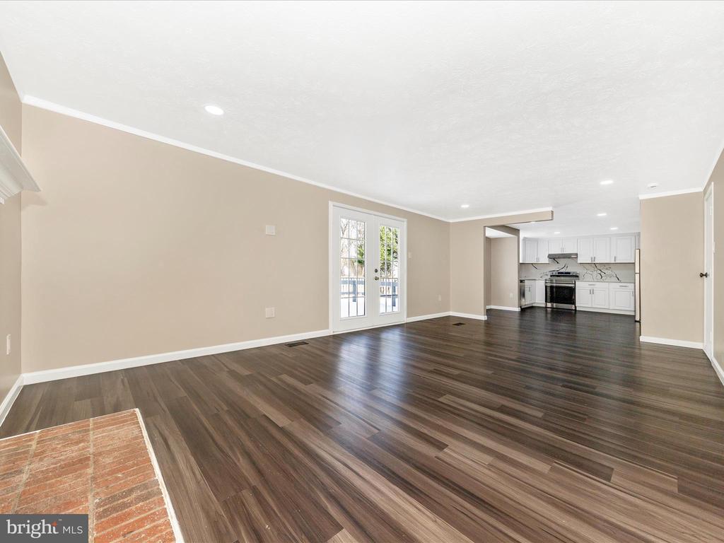 1381 Fox Run Ct