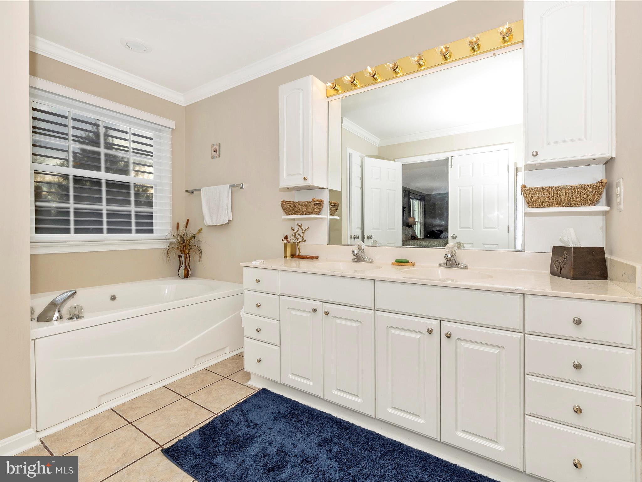 2422 COBBLESTONE WAY