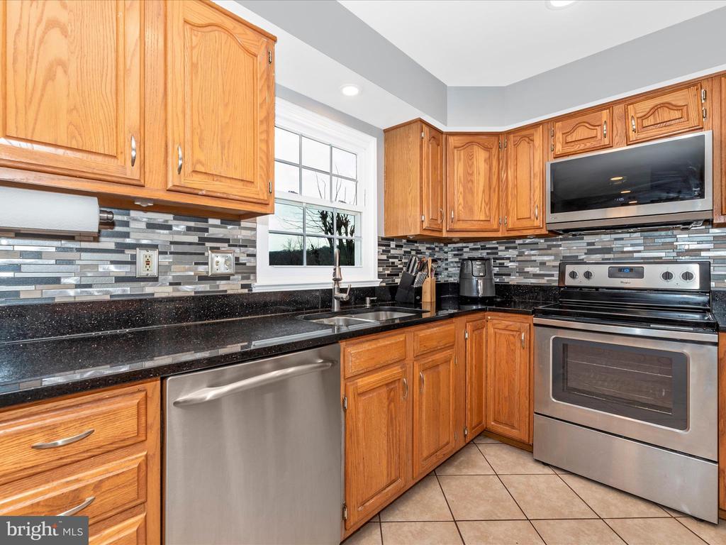 58 Fox Rock Dr