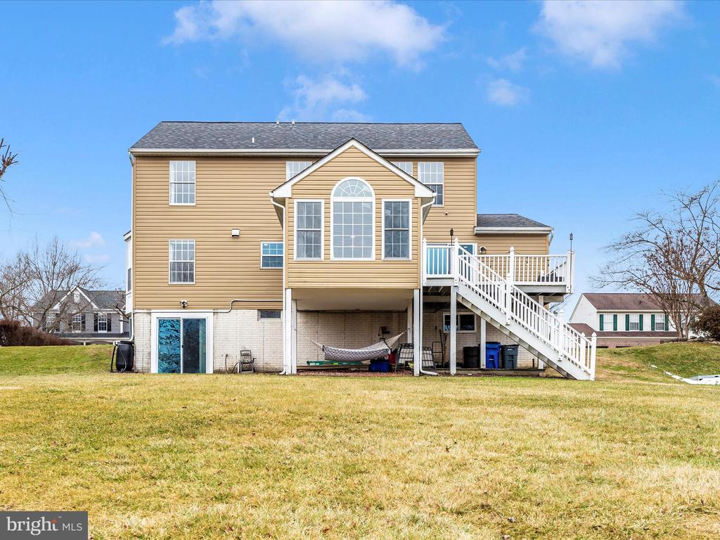 58 Fox Rock Dr
