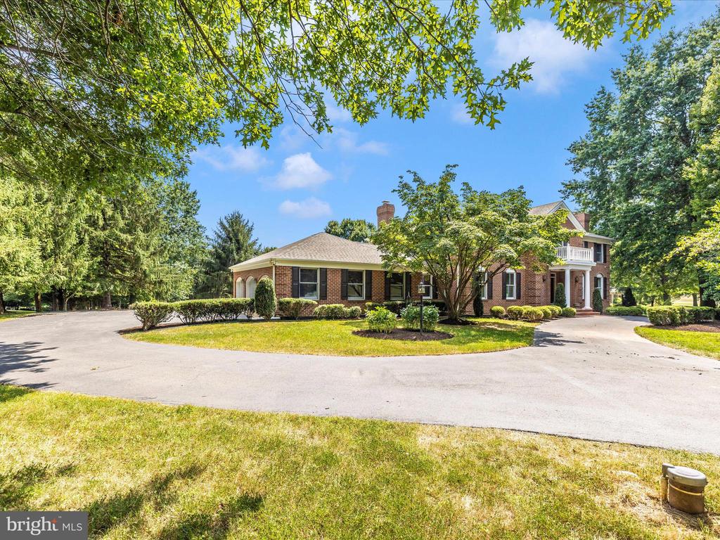 6015 White Flint Dr