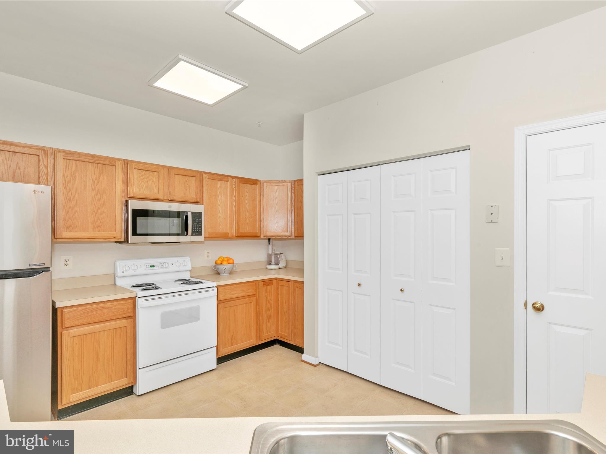6220 Glen Valley Ter #F