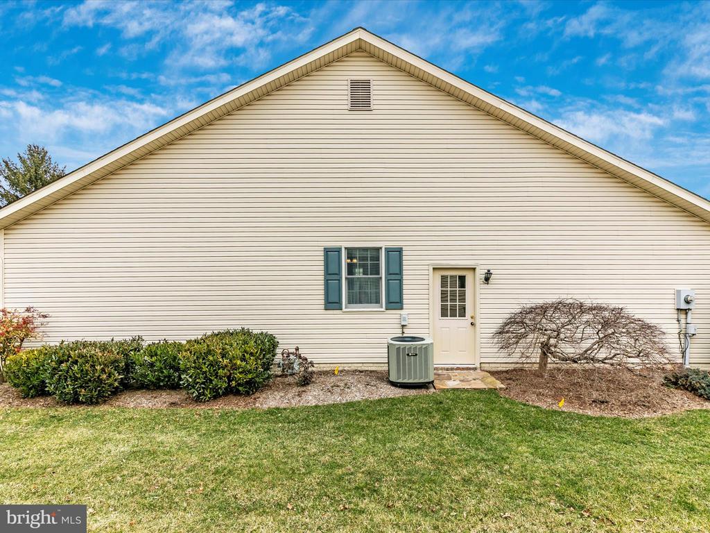 2025 Chapel Ct