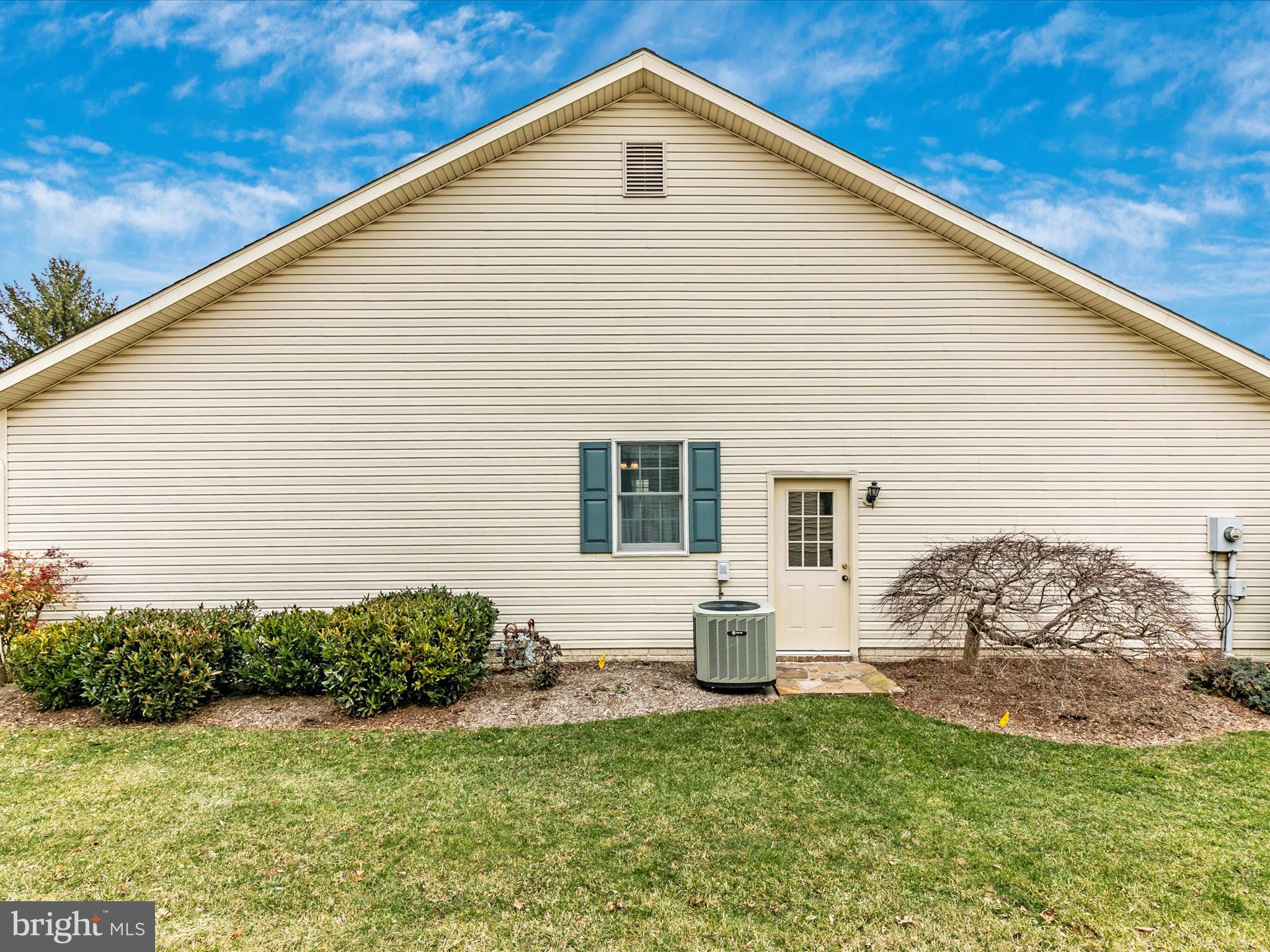 2025 Chapel Ct