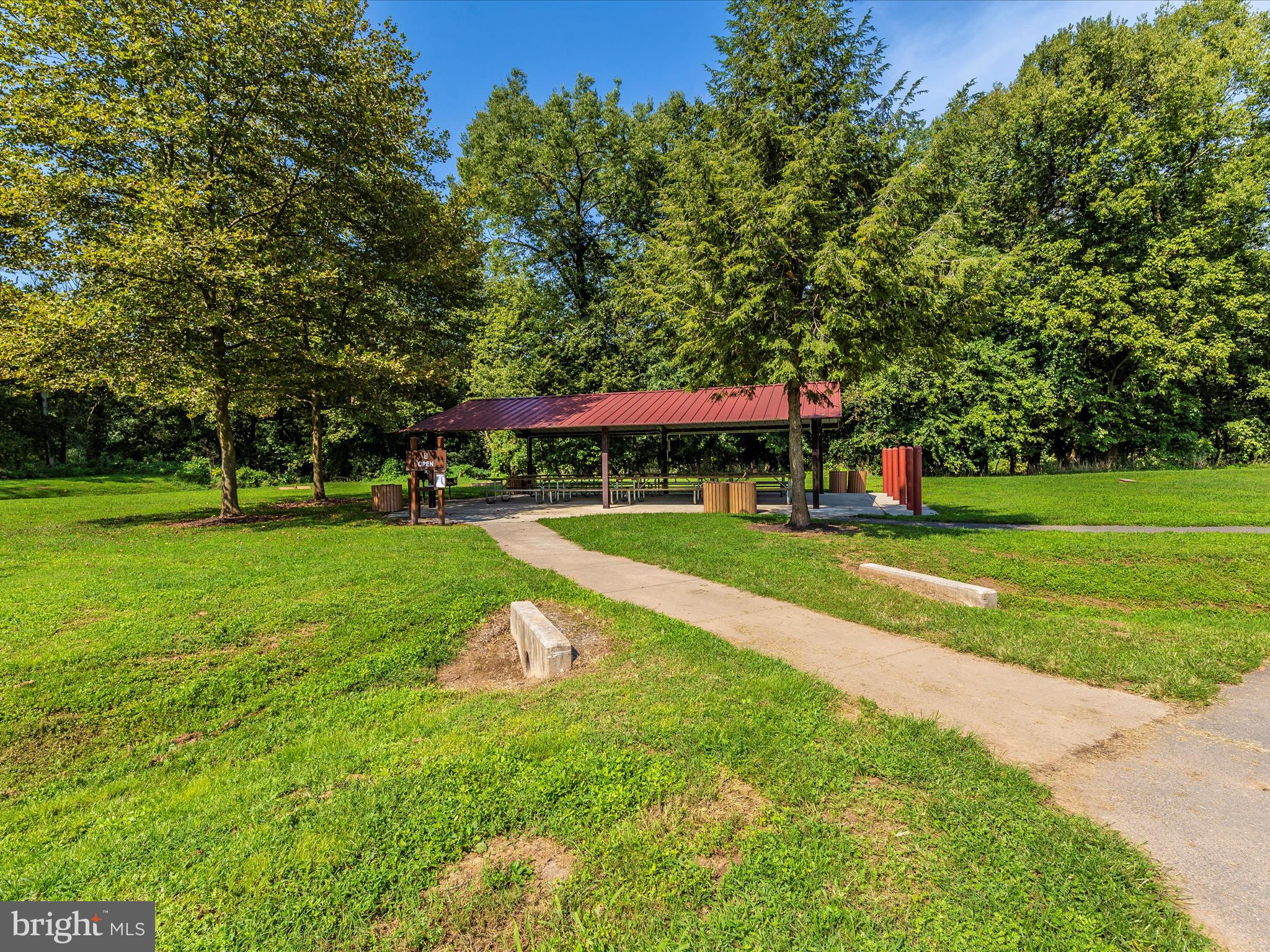 5602 Pine Bluff Ct