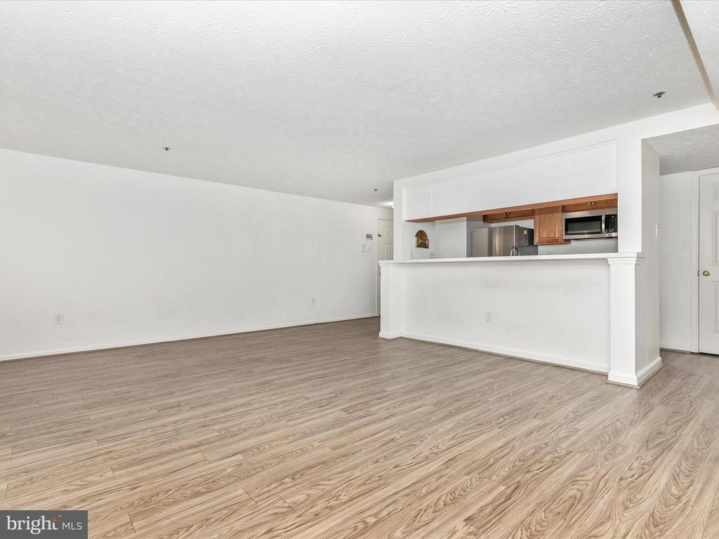 617 Himes Ave #Vi103