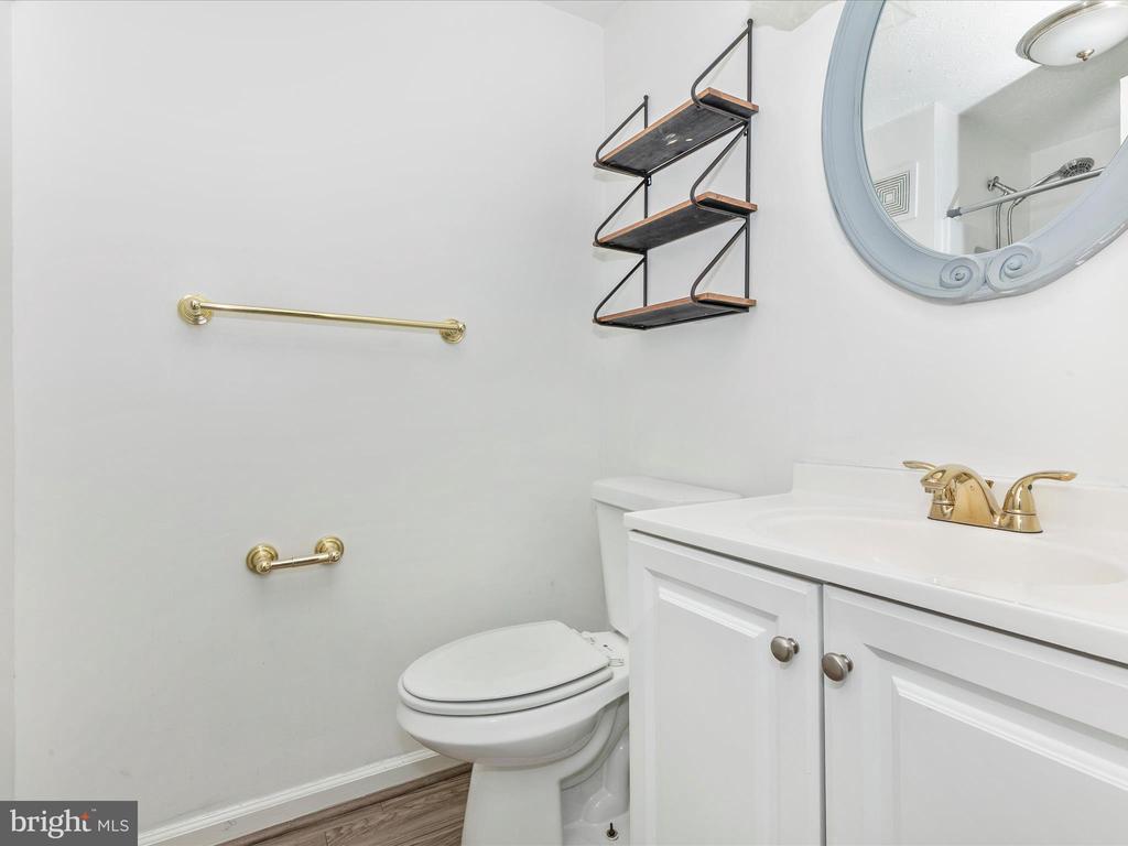 617 Himes Ave #Vi103
