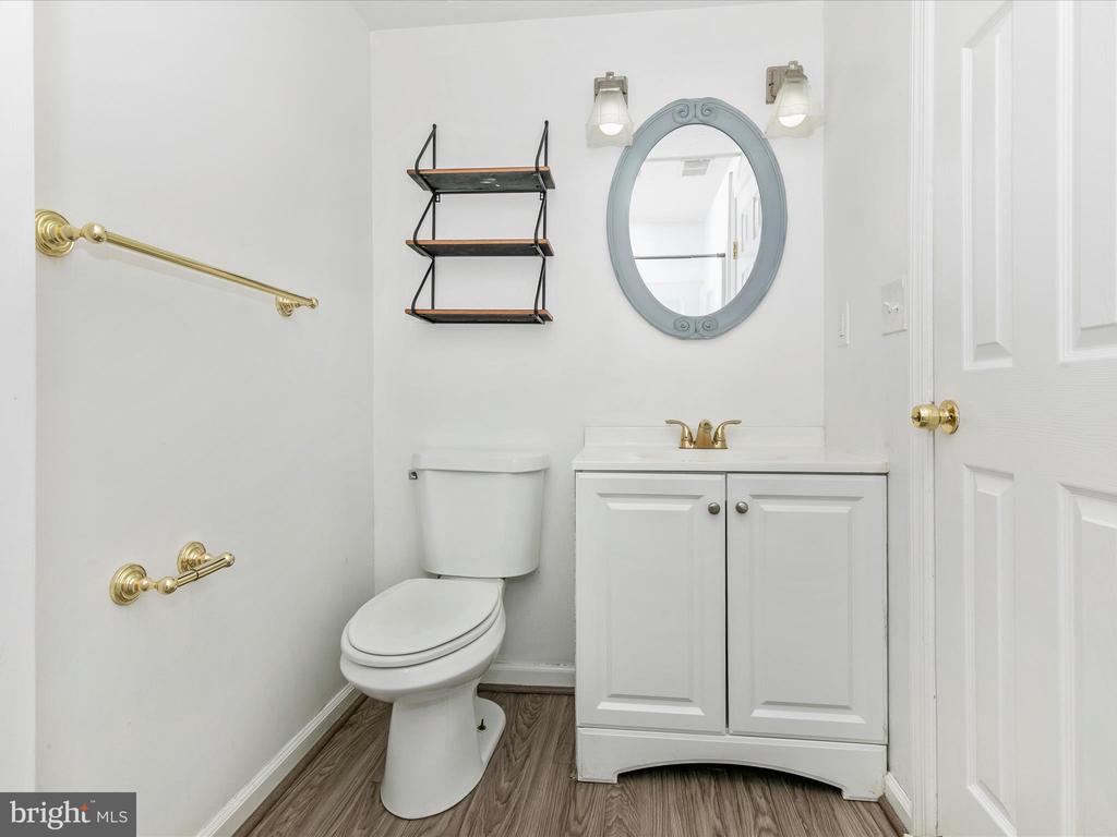 617 Himes Ave #Vi103