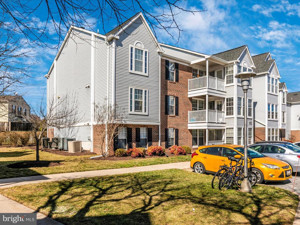 617 Himes Ave #Vi103