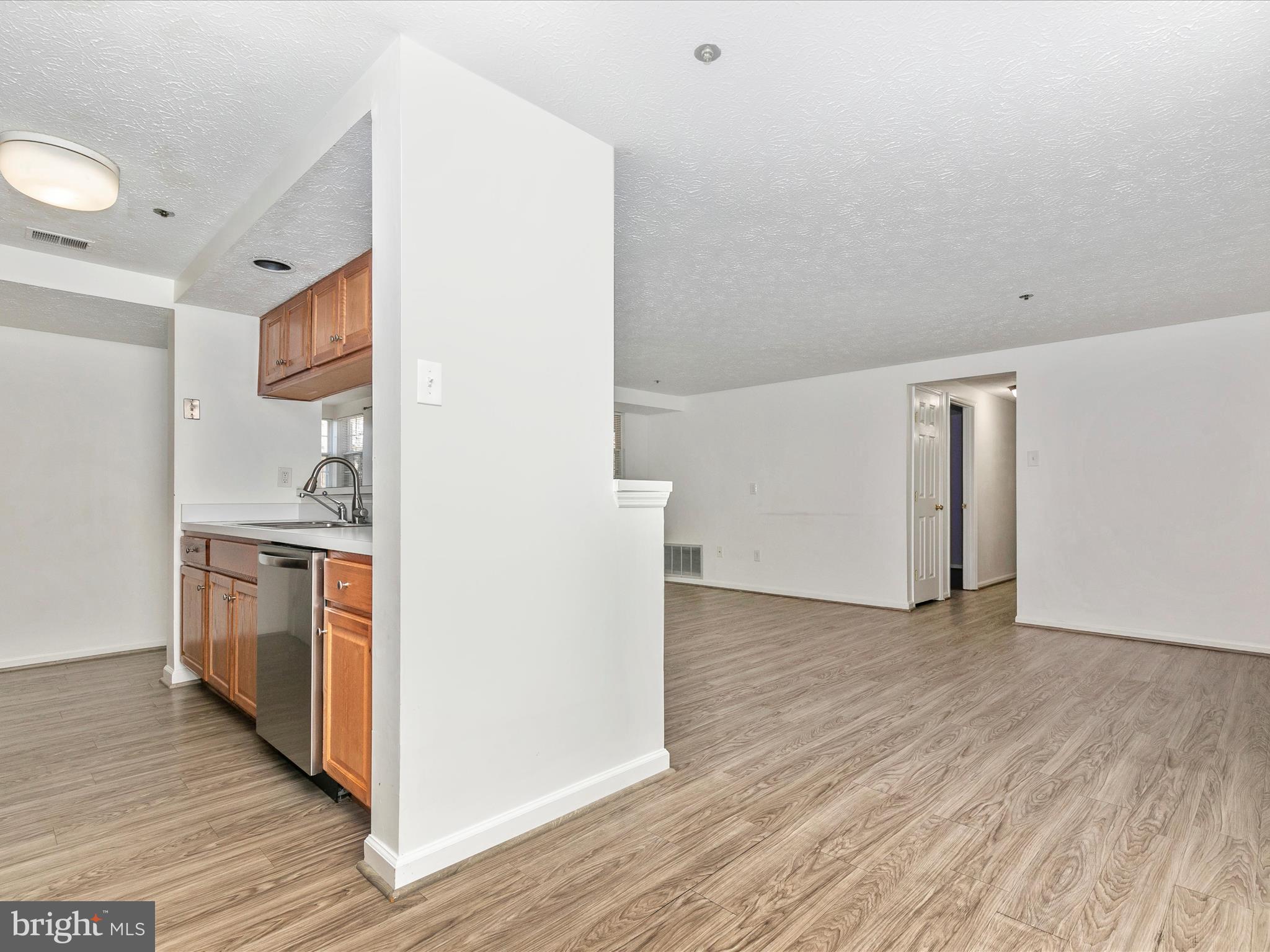 617 Himes Ave #Vi103