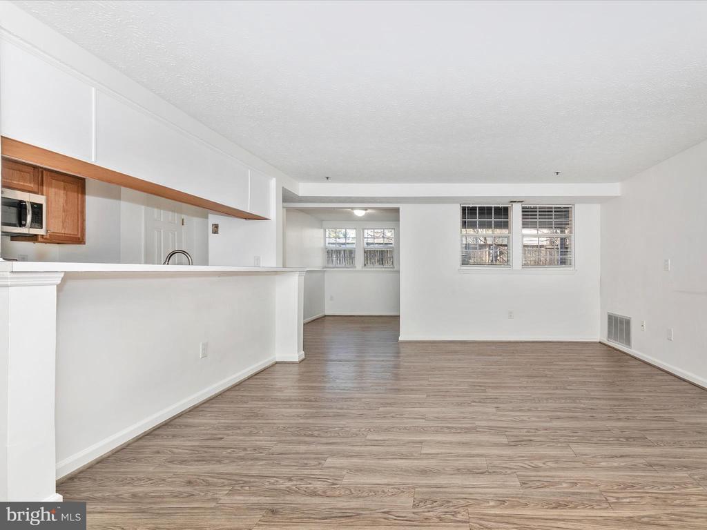 617 Himes Ave #Vi103