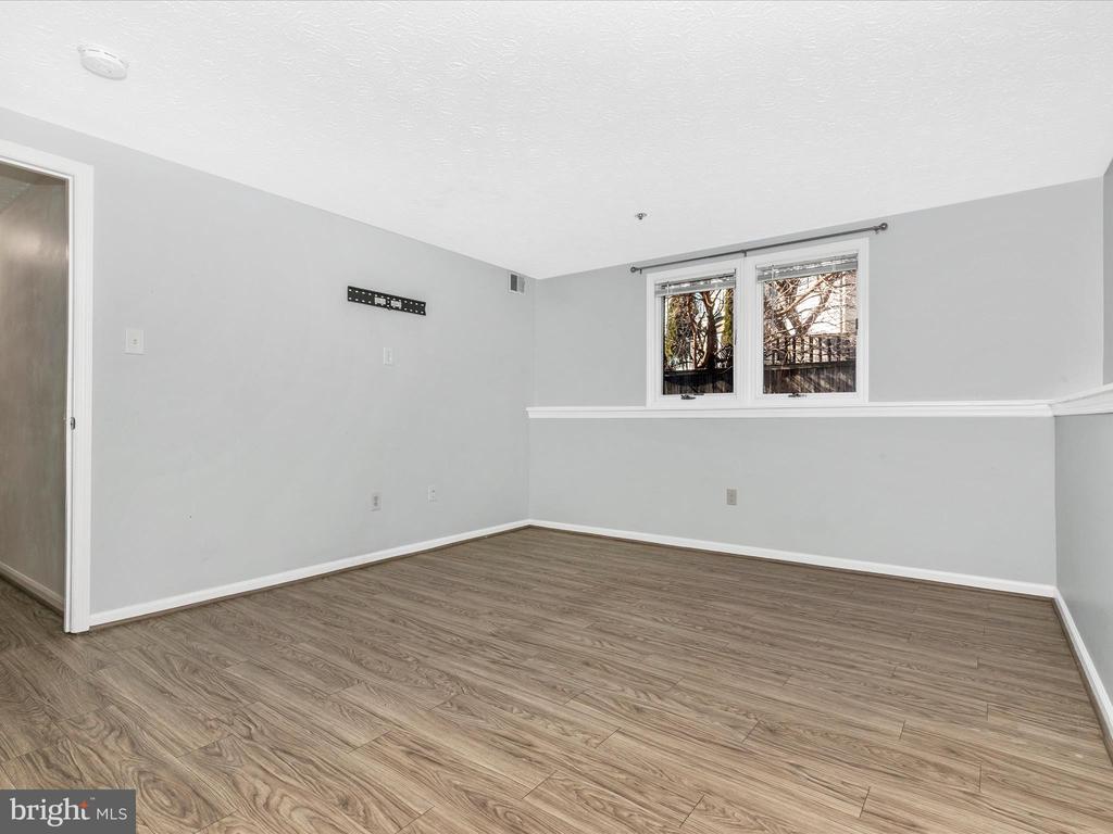 617 Himes Ave #Vi103