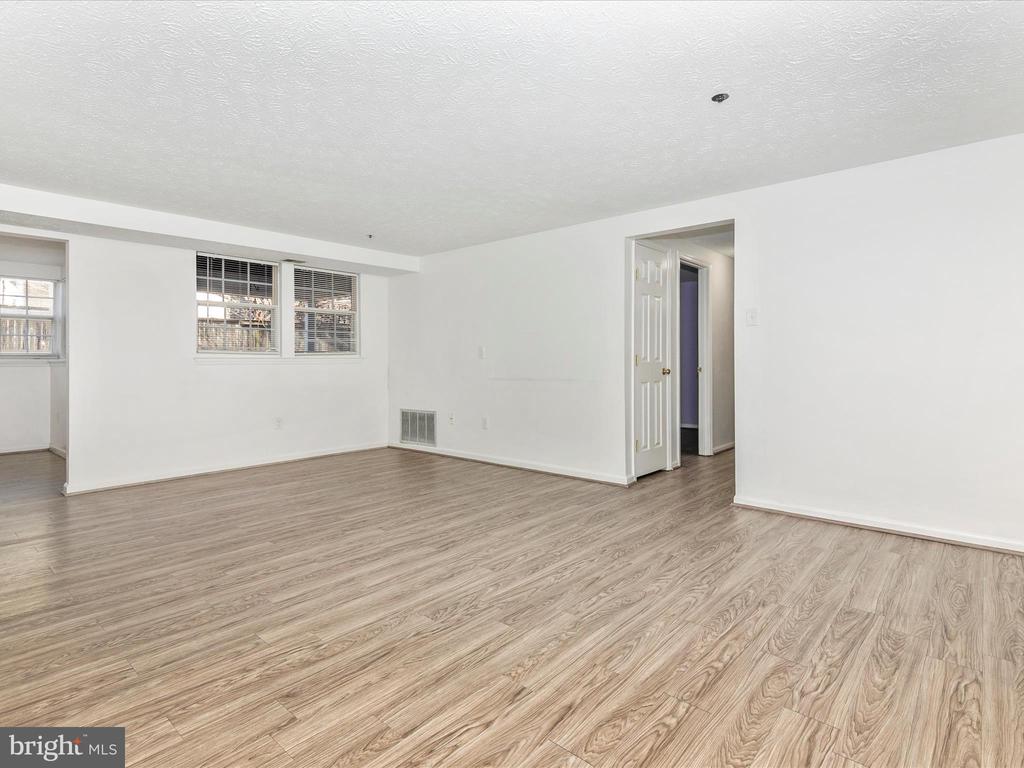 617 Himes Ave #Vi103