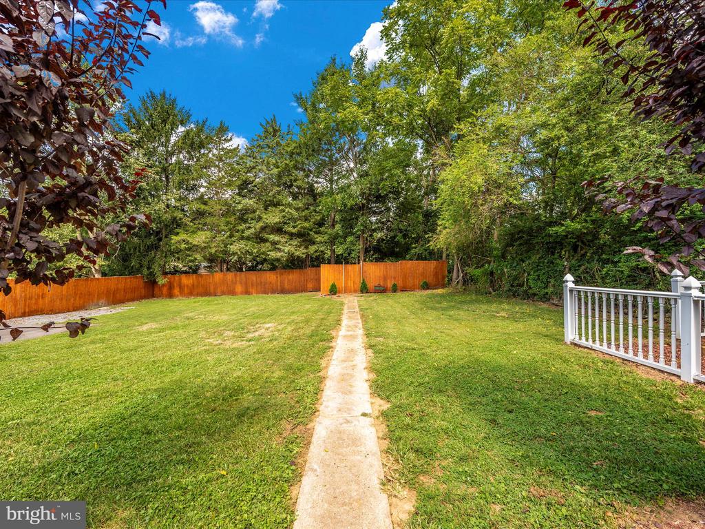 5924 Broad Run Rd