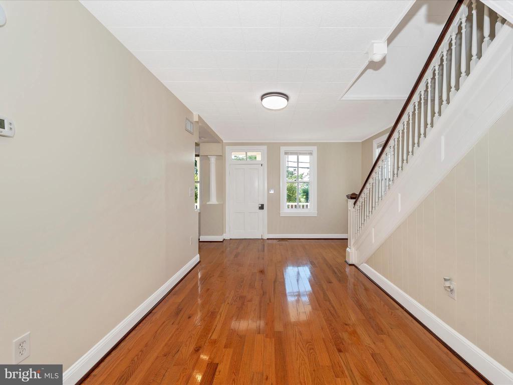 5924 Broad Run Rd