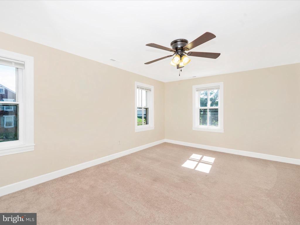 5924 Broad Run Rd