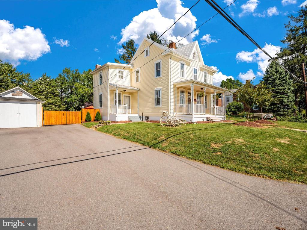 5924 Broad Run Rd