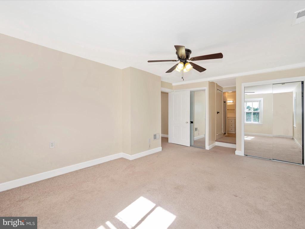 5924 Broad Run Rd