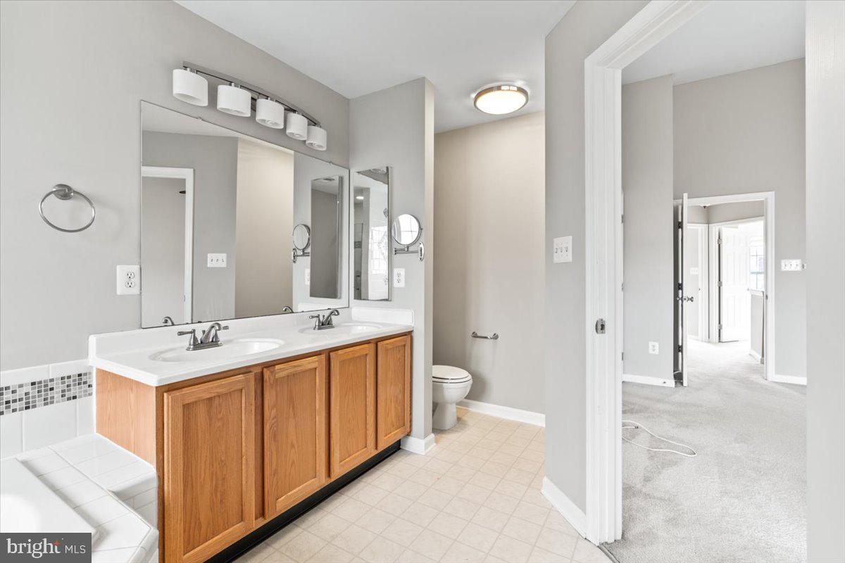 1815 Country Run Way