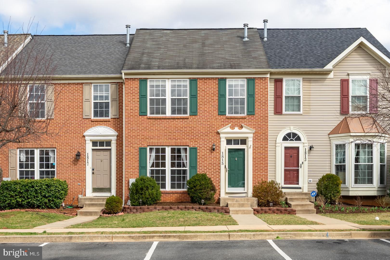 1815 Country Run Way