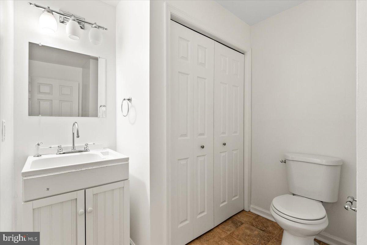 1815 Country Run Way