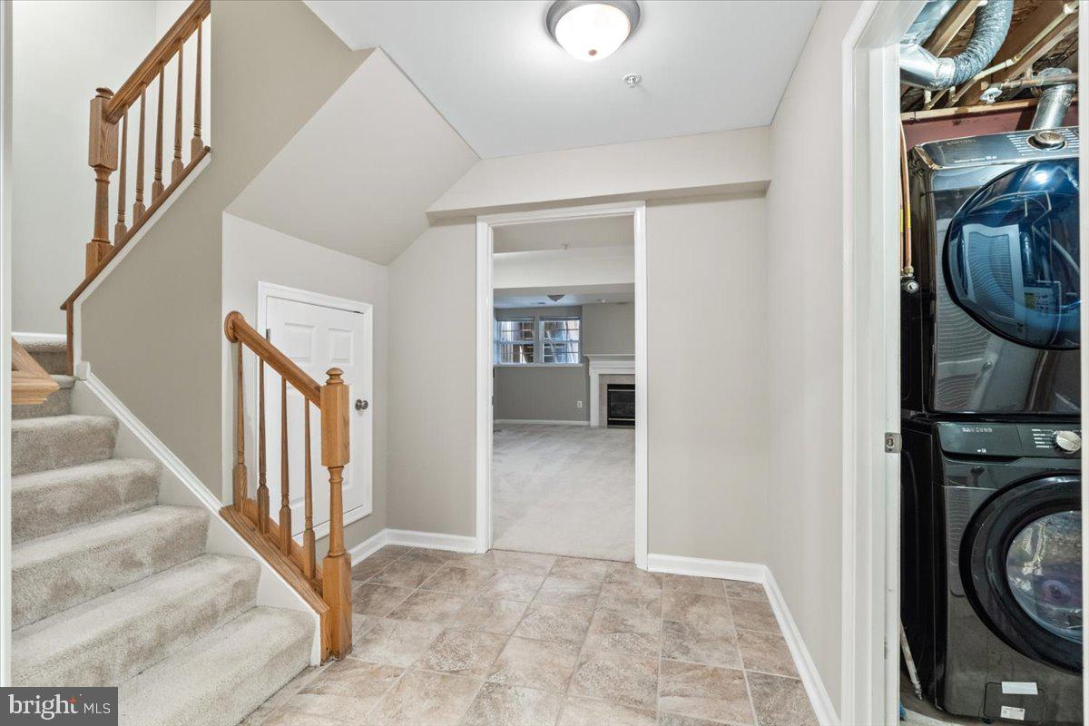 1815 Country Run Way