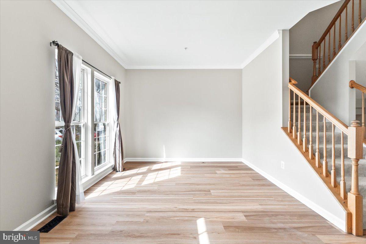 1815 Country Run Way